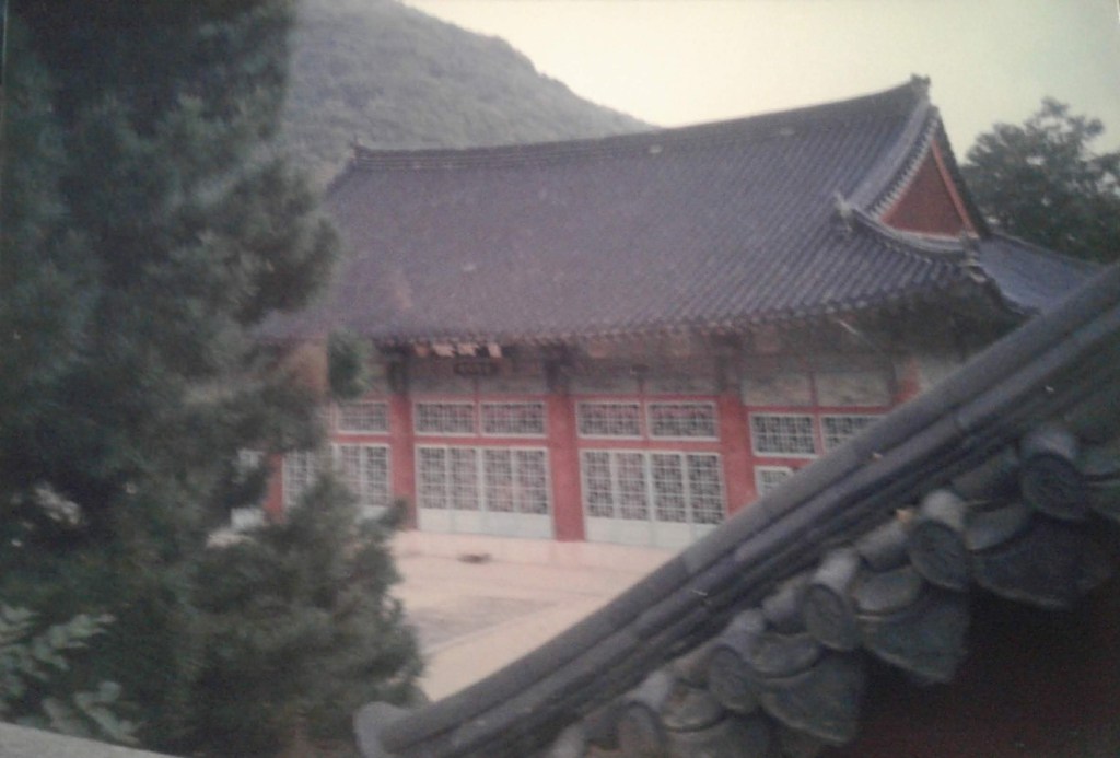 Beomosa Temple in October&nbsp;1999…